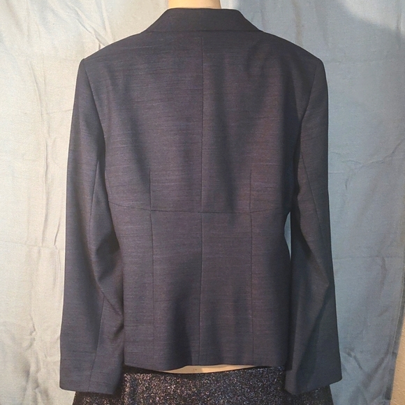 Le Suit Jacket - Picture 3 of 5